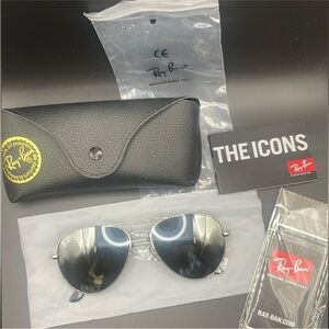 Ray-Ban Silver Aviator Sunglasses silver frame silver mirror lens large 58mm